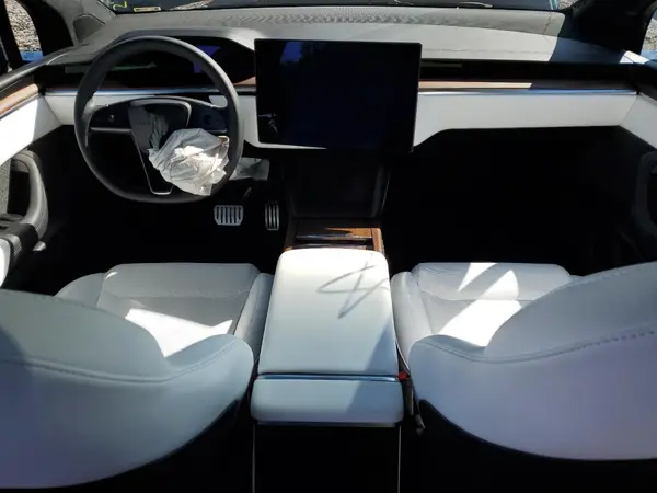 7SAXCAE54RF442894 2024 TESLA MODEL X - Image 8