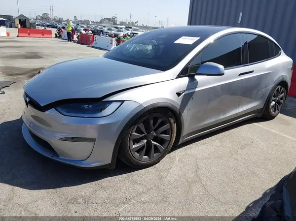 7SAXCAE54SF467204 2025 TESLA MODEL X - Image 2