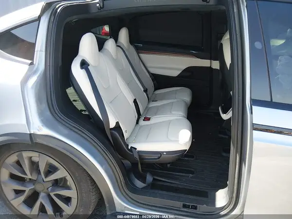 7SAXCAE54SF467204 2025 TESLA MODEL X - Image 8