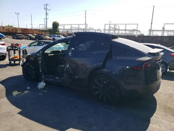 7SAXCAE54SF472757 2025 TESLA MODEL X - Image 2