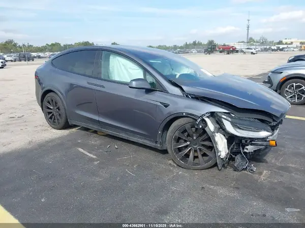 7SAXCAE55PF365093 2023 TESLA MODEL X - Image 1