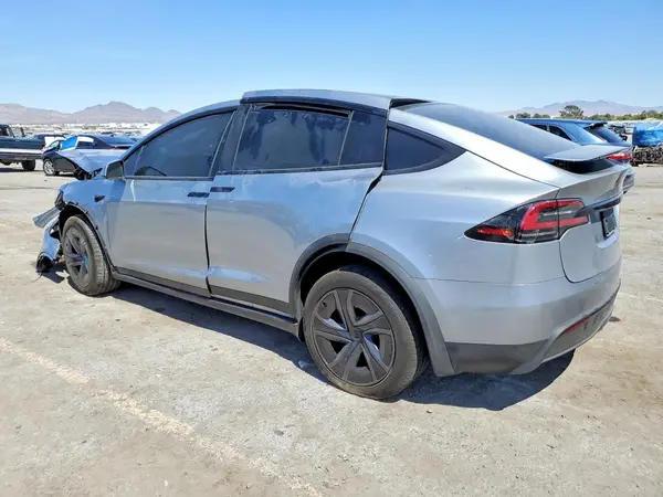 7SAXCAE55TF478567 2026 TESLA MODEL X - Image 2