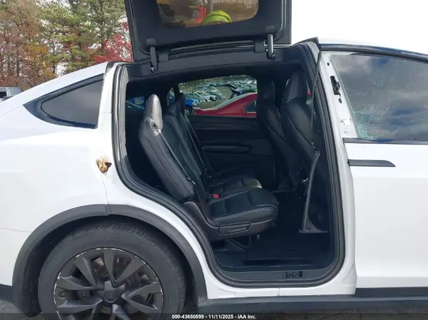 7SAXCAE56PF404824 2023 TESLA MODEL X - Image 8