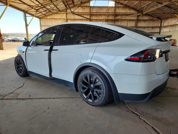 7SAXCAE56RF435431 2024 TESLA MODEL X - Image 2