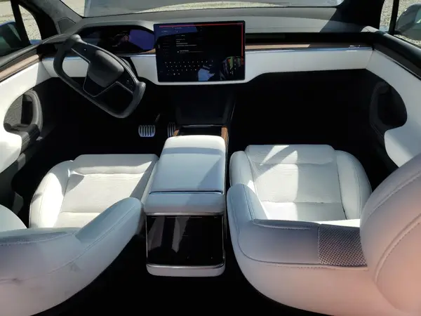 7SAXCAE57RF459365 2024 TESLA MODEL X - Image 8