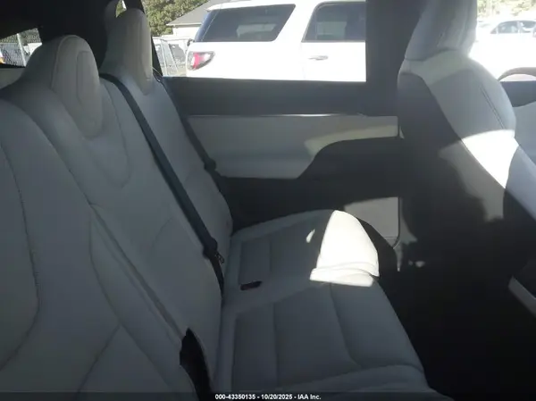 7SAXCAE57RF460967 2024 TESLA MODEL X - Image 8