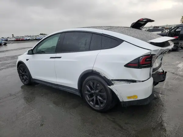 7SAXCAE58NF363898 2022 TESLA MODEL X - Image 2
