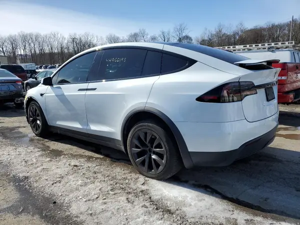 7SAXCAE59PF367672 2023 TESLA MODEL X - Image 2