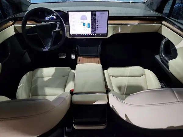 7SAXCAE59TF478510 2026 TESLA MODEL X - Image 8