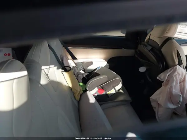 7SAXCAE5XPF380978 2023 TESLA MODEL X - Image 8