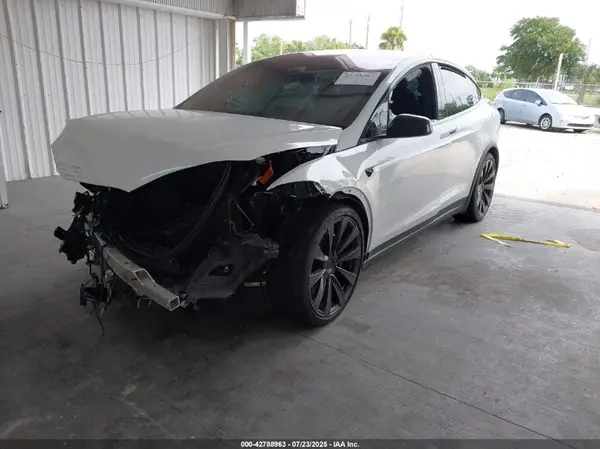 7SAXCAE5XRF438686 2024 TESLA MODEL X - Image 2