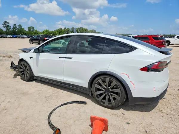7SAXCBE50NF328603 2022 TESLA MODEL X - Image 2