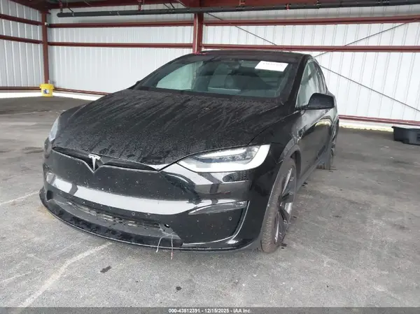 7SAXCBE50NF328651 2022 TESLA MODEL X - Image 2