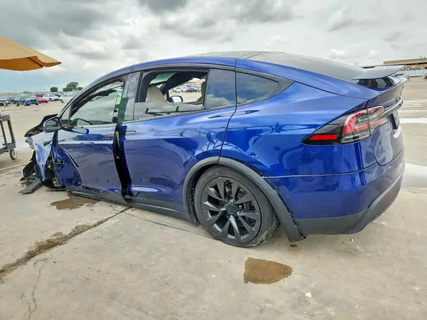 7SAXCBE50NF334191 2022 TESLA MODEL X - Image 2