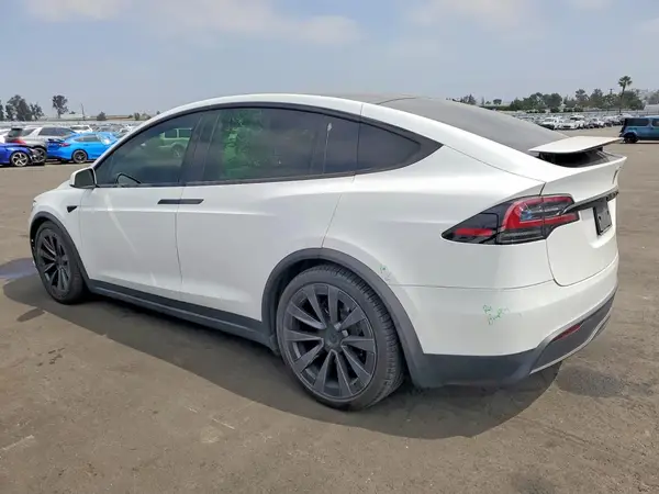 7SAXCBE50NF335633 2022 TESLA MODEL X - Image 2