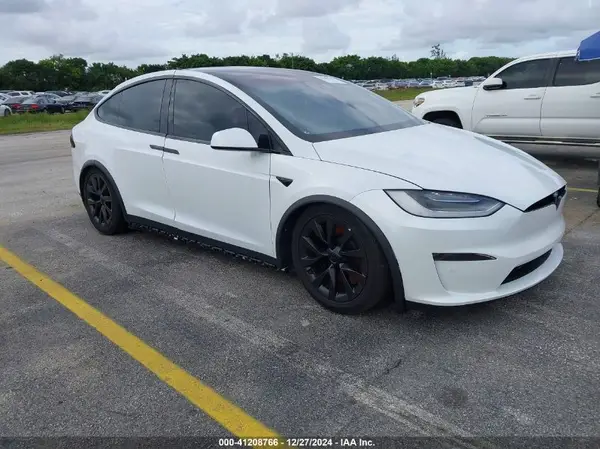 7SAXCBE50NF359642 2022 TESLA MODEL X - Image 1