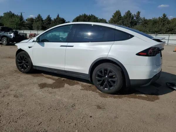 7SAXCBE50NF364856 2022 TESLA MODEL X - Image 2