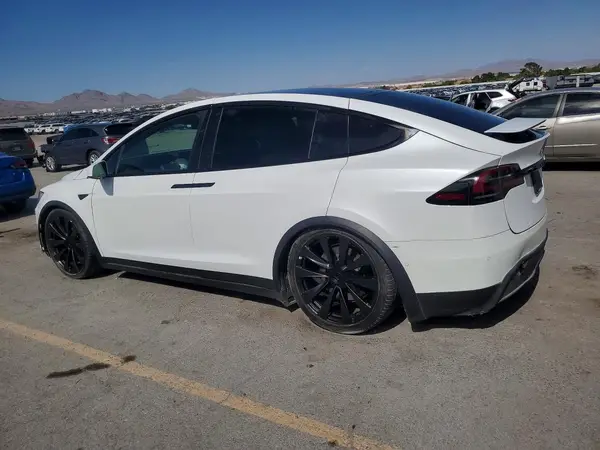 7SAXCBE50PF374662 2023 TESLA MODEL X - Image 2