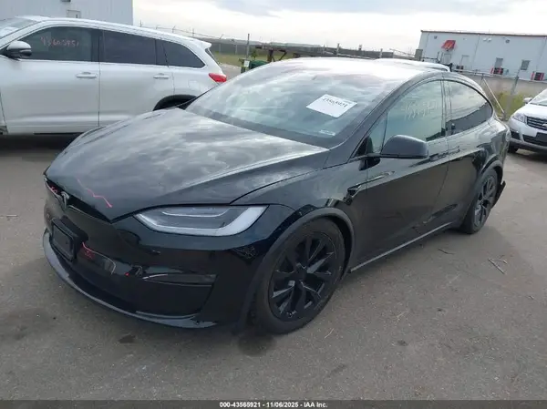 7SAXCBE50PF385015 2023 TESLA MODEL X - Image 2
