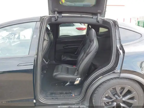 7SAXCBE50PF385015 2023 TESLA MODEL X - Image 8