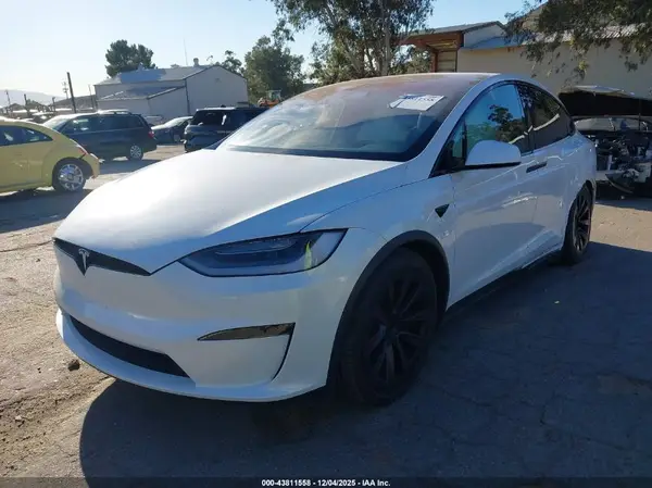 7SAXCBE50PF385113 2023 TESLA MODEL X - Image 2