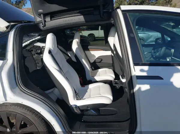 7SAXCBE50PF385113 2023 TESLA MODEL X - Image 8