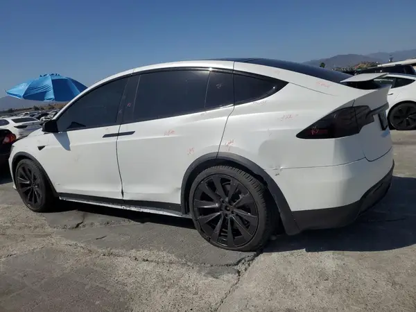 7SAXCBE50PF404467 2023 TESLA MODEL X - Image 2