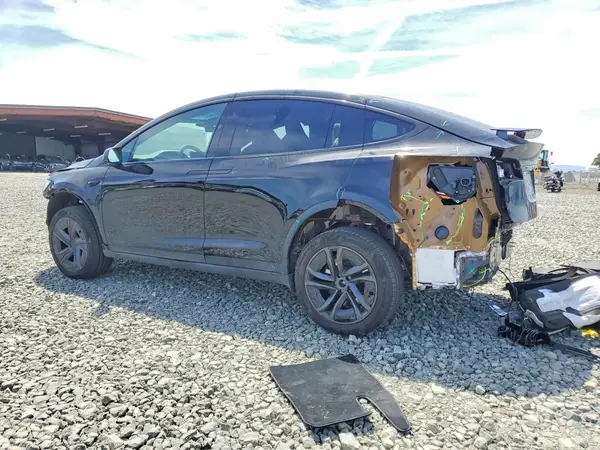 7SAXCBE50TF474691 2026 TESLA MODEL X - Image 2