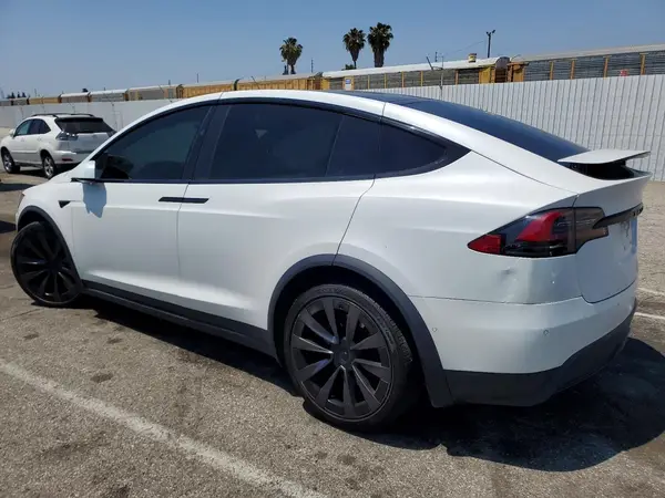 7SAXCBE52NF329946 2022 TESLA MODEL X - Image 2