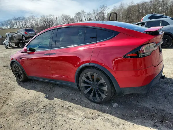 7SAXCBE52NF341630 2022 TESLA MODEL X - Image 2
