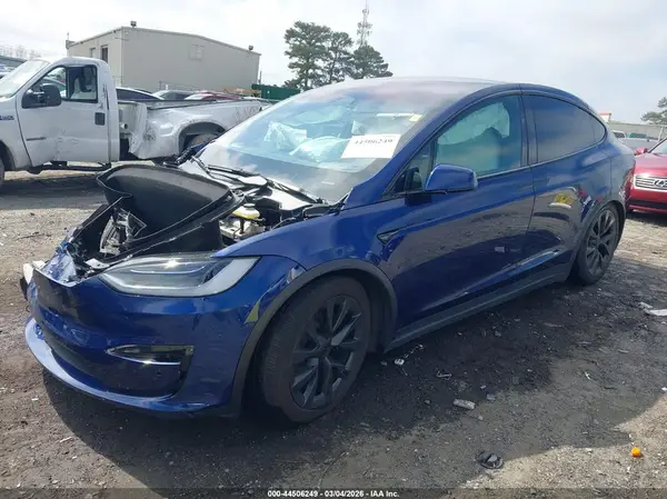 7SAXCBE52NF364759 2022 TESLA MODEL X - Image 2