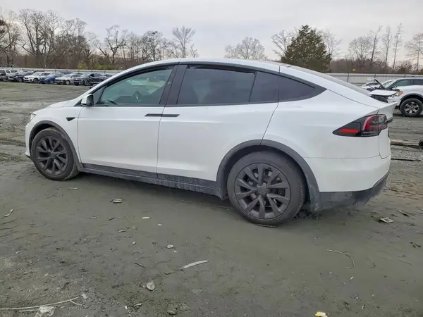 7SAXCBE52PF397523 2023 TESLA MODEL X - Image 2