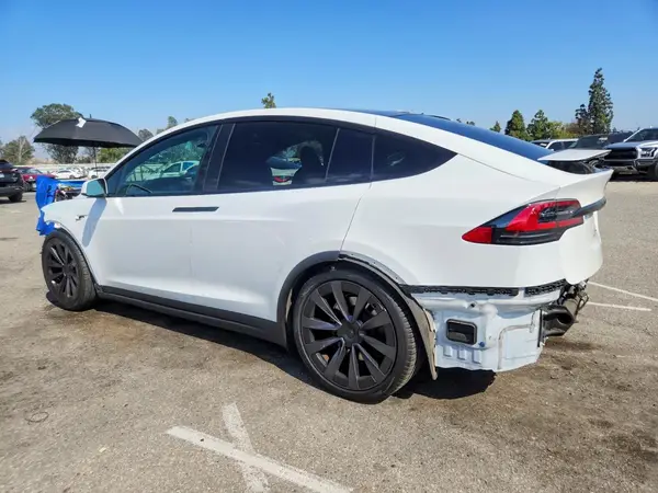 7SAXCBE53NF329793 2022 TESLA MODEL X - Image 2
