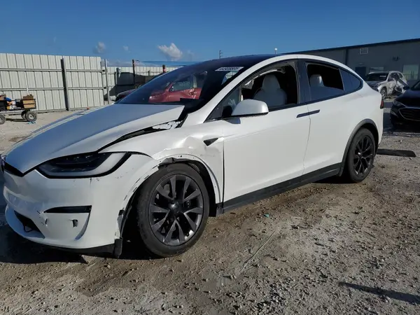 7SAXCBE53NF359599 2022 TESLA MODEL X - Image 1