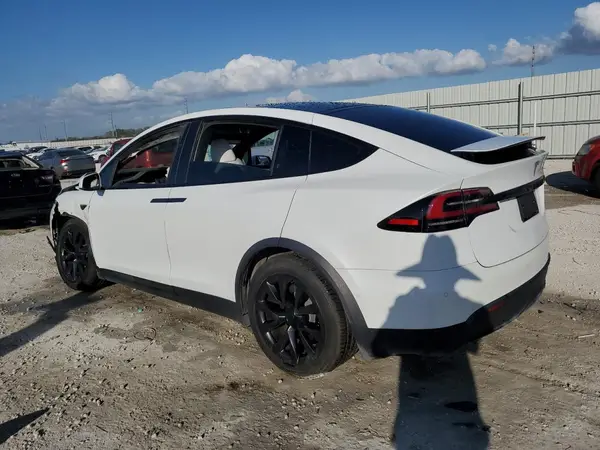 7SAXCBE53NF359599 2022 TESLA MODEL X - Image 2