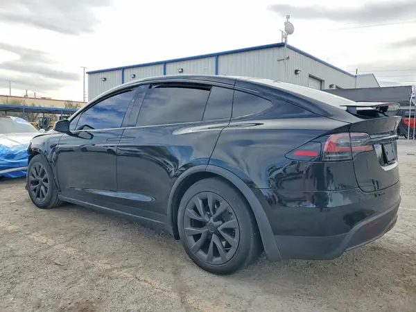 7SAXCBE53PF375868 2023 TESLA MODEL X - Image 2