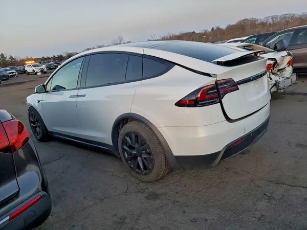 7SAXCBE53PF395490 2023 TESLA MODEL X - Image 2