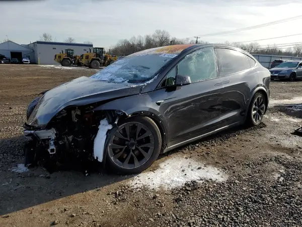 7SAXCBE53RF441483 2024 TESLA MODEL X - Image 1