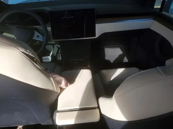 7SAXCBE53TF472661 2026 TESLA MODEL X - Image 8