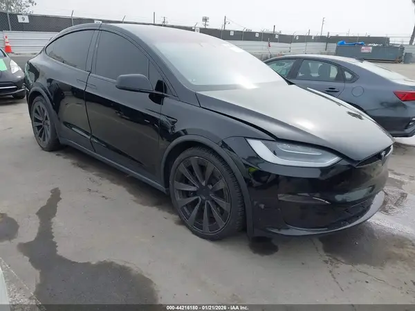 7SAXCBE54NF328636 2022 TESLA MODEL X - Image 1