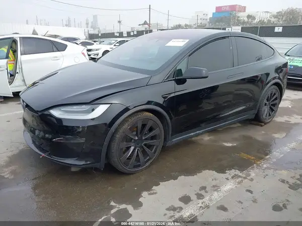 7SAXCBE54NF328636 2022 TESLA MODEL X - Image 2
