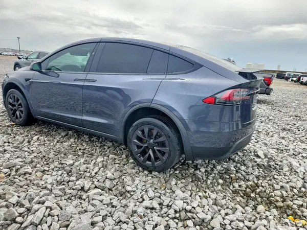 7SAXCBE54NF330371 2022 TESLA MODEL X - Image 2