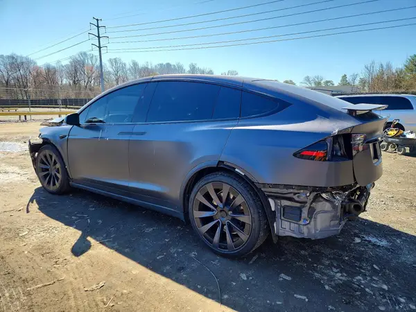 7SAXCBE54NF334260 2022 TESLA MODEL X - Image 2