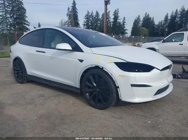 7SAXCBE54NF363113 2022 TESLA MODEL X - Image 1