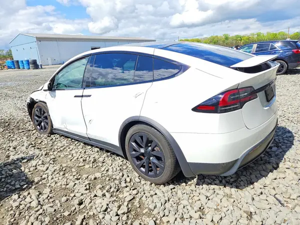 7SAXCBE54PF425337 2023 TESLA MODEL X - Image 2