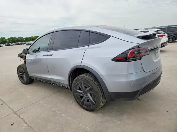 7SAXCBE54TF480395 2026 TESLA MODEL X - Image 2