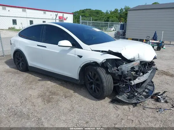 7SAXCBE55PF384586 2023 TESLA MODEL X - Image 1