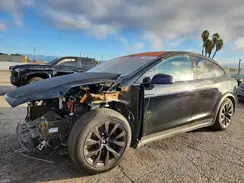 7SAXCBE56NF327228 2022 TESLA MODEL X