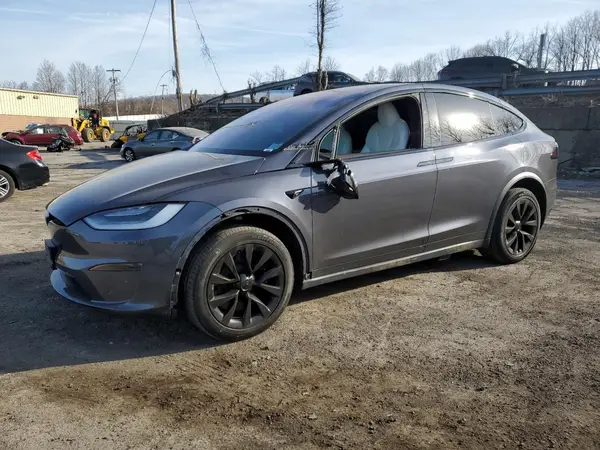 7SAXCBE56NF335359 2022 TESLA MODEL X - Image 1