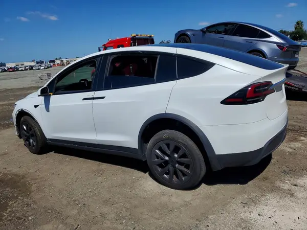 7SAXCBE56PF385780 2023 TESLA MODEL X - Image 2
